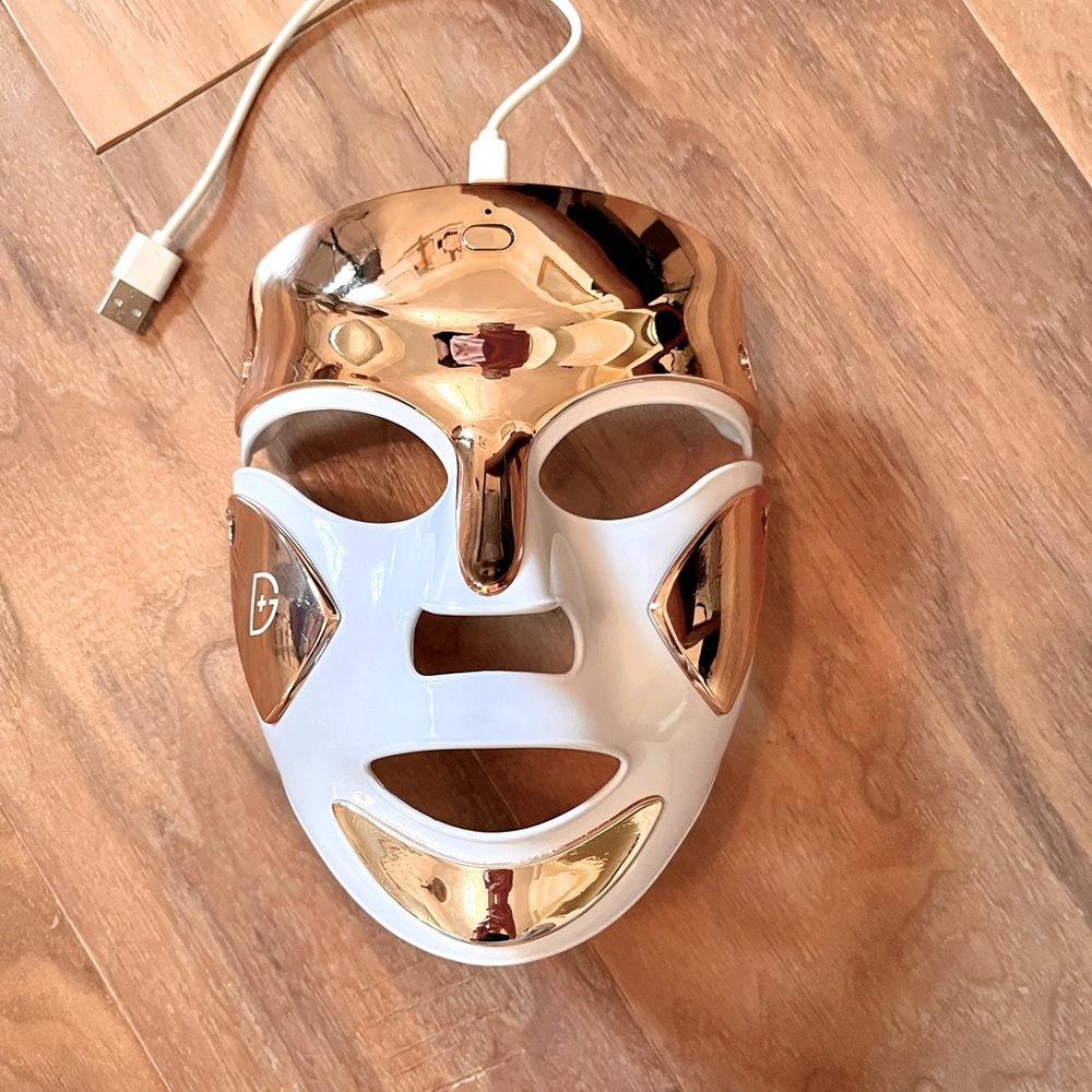 Dr Dennis Gross LED Faceware Pro facemask